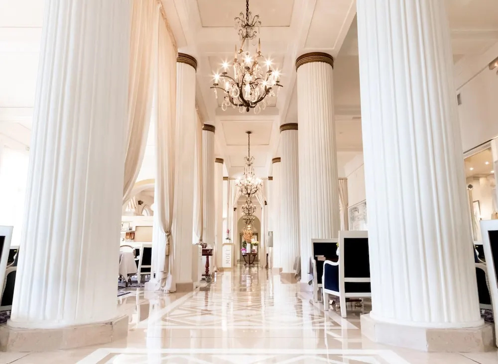 Carlton Cannes, a Regent Hotel