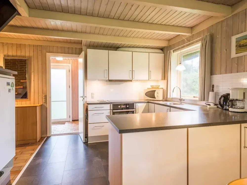 6 person holiday home in Henne