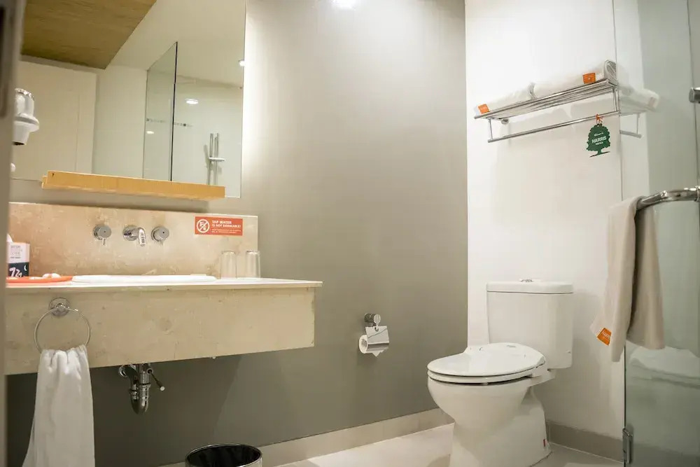 HARRIS Suites fx Sudirman