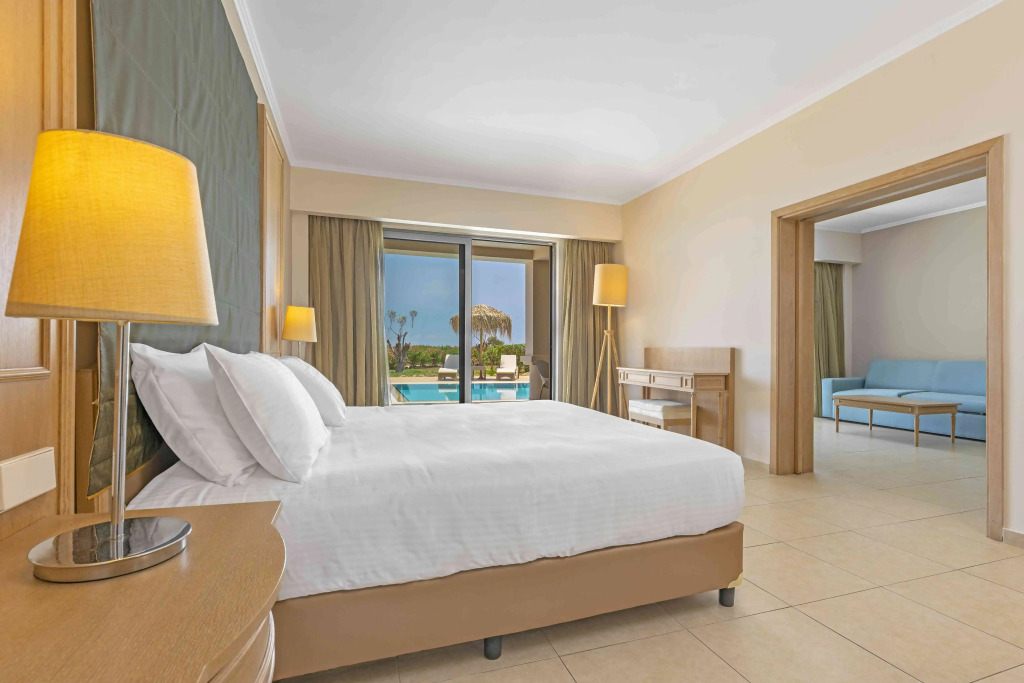 KRESTEN ROYAL Euphoria Resort