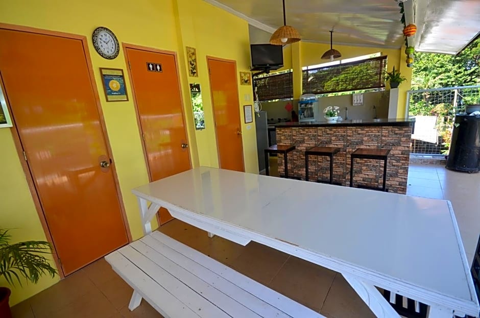 Las Residencias Bed and Breakfast