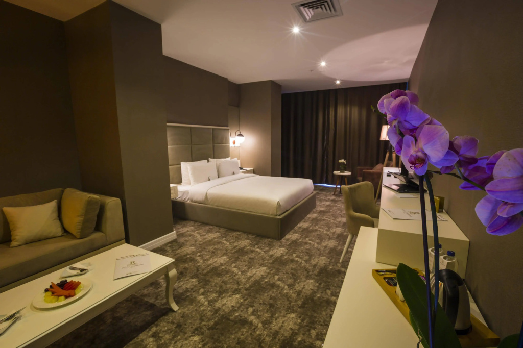 Royal Comfort Hotel