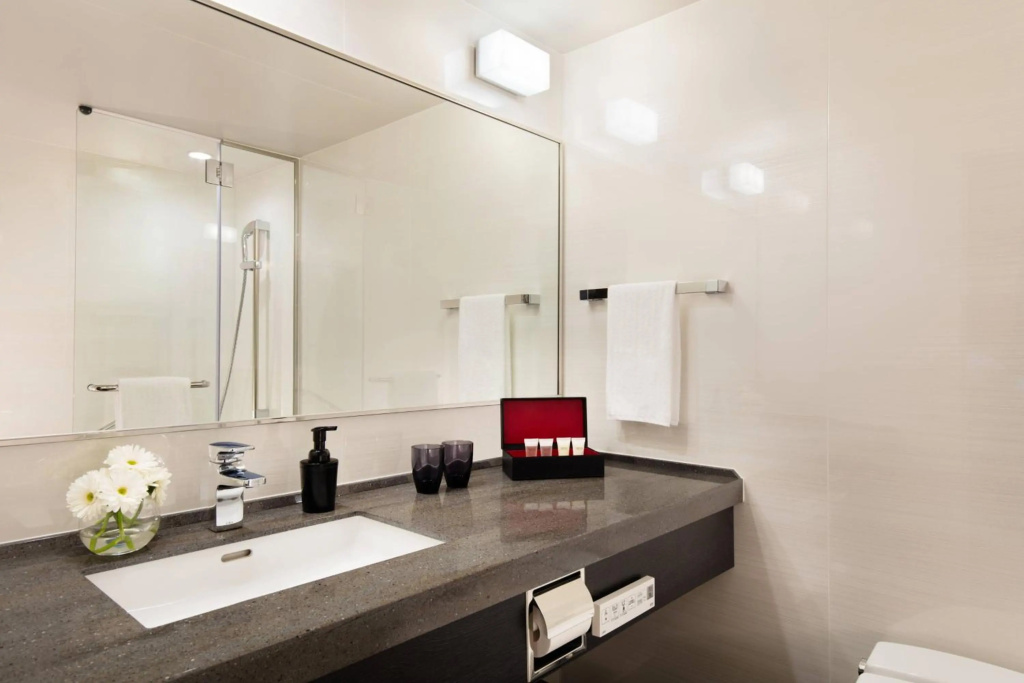Courtyard by Marriott Shin-Osaka Station