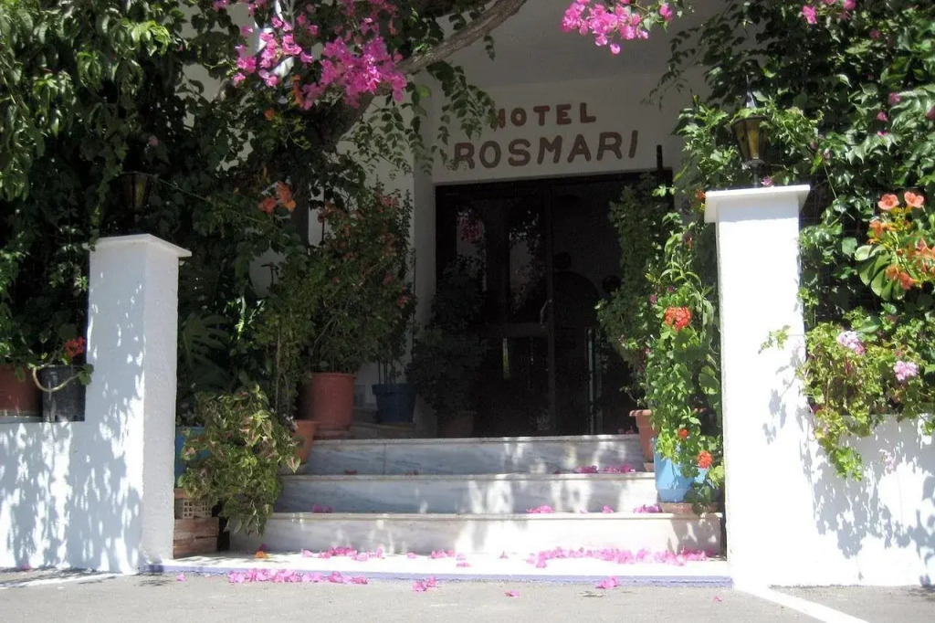 Rosmari Hotel