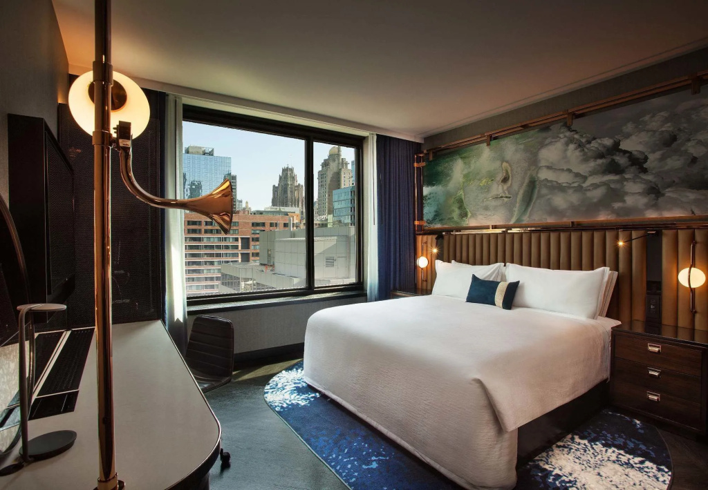 Hotel EMC2, Autograph Collection