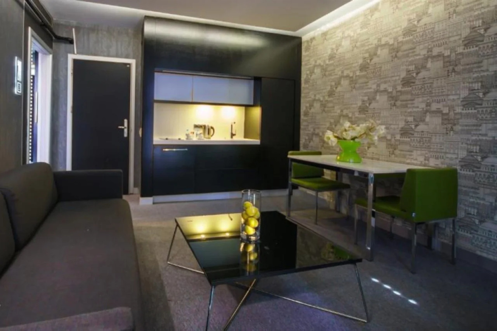Vernazza Suites