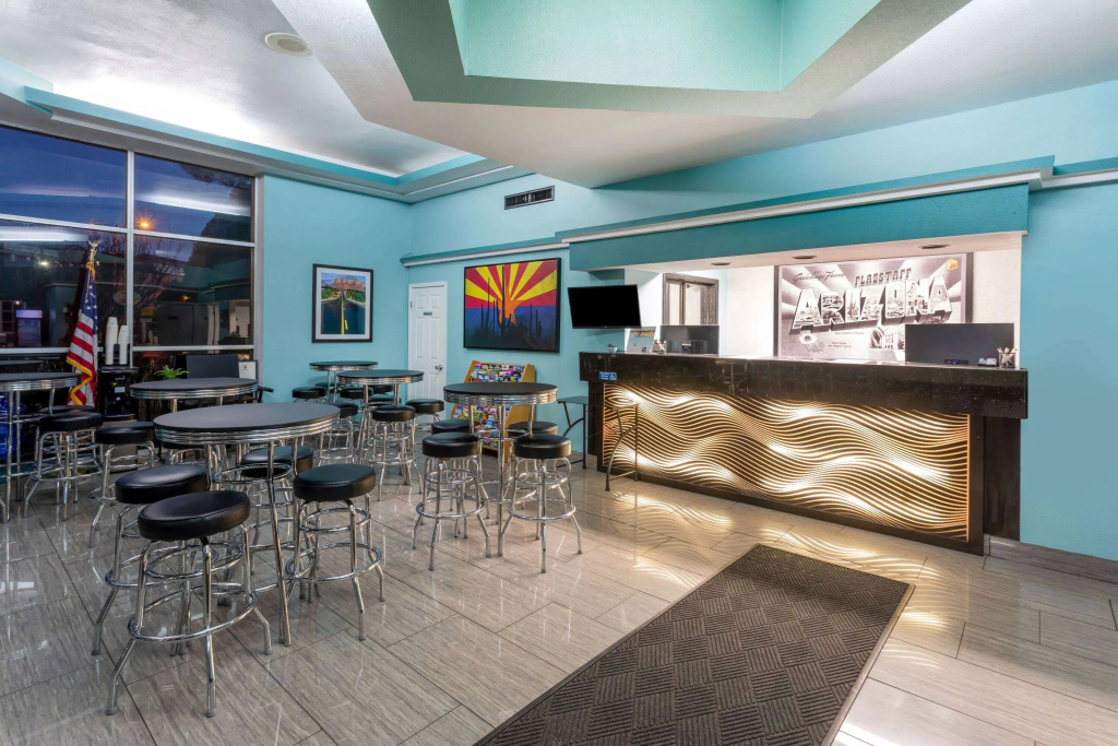 Super 8 by Wyndham NAU/Downtown Conference Center