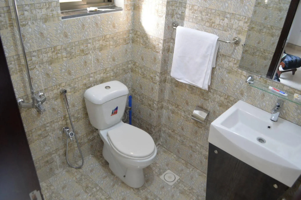 Intellectual Inn - Spring North Ph7 Bahria Town