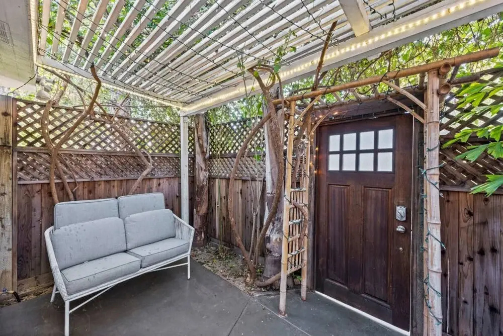 Costa Mesa Bungalows by ELVR