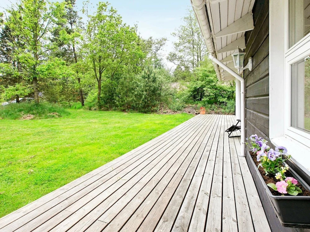 Sprawling Holiday Home With Sauna at Norre Nebel