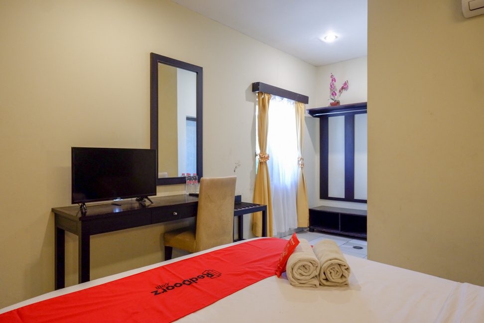 RedDoorz At Jalan Sriwijaya Semarang