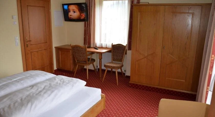 Hotel-Pension Strolz