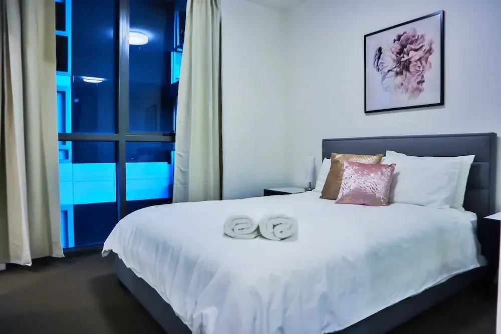 Waterfront City View Apartment