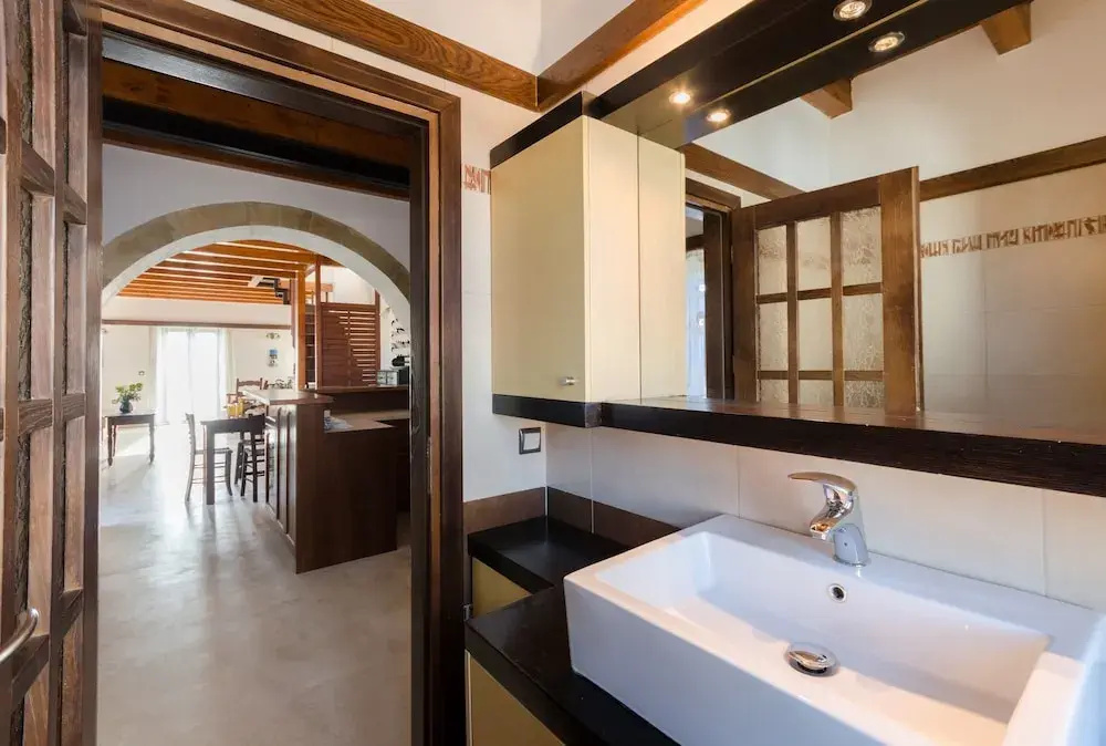 Dim Art Stone House