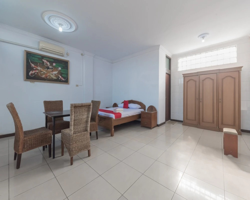 RedDoorz Syariah near Taman Kota Kuningan