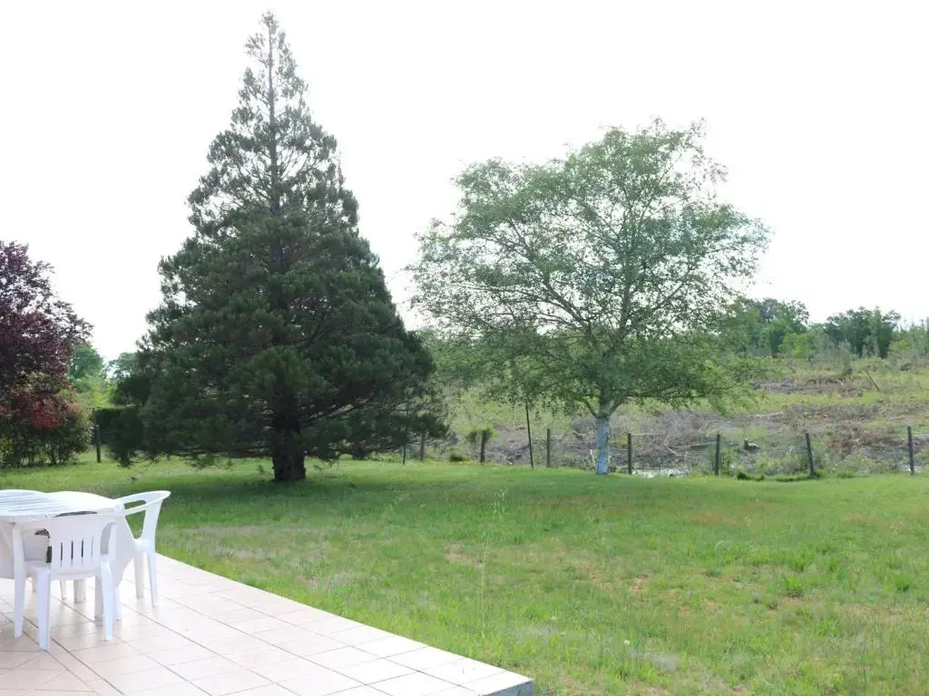 Maison Calme avec Jardin, Proche Lac et Centre, Animaux Bienvenus, Ménage Inclus - FR-1-319-408