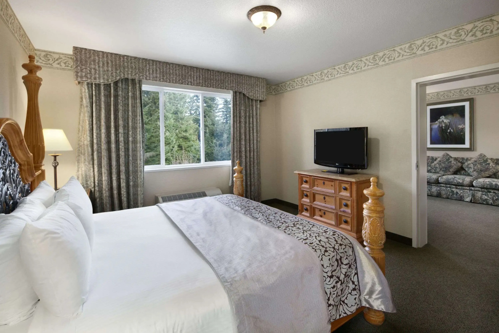Ramada by Wyndham Olympia