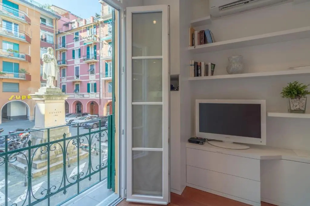 Lux by PortofinoHomes