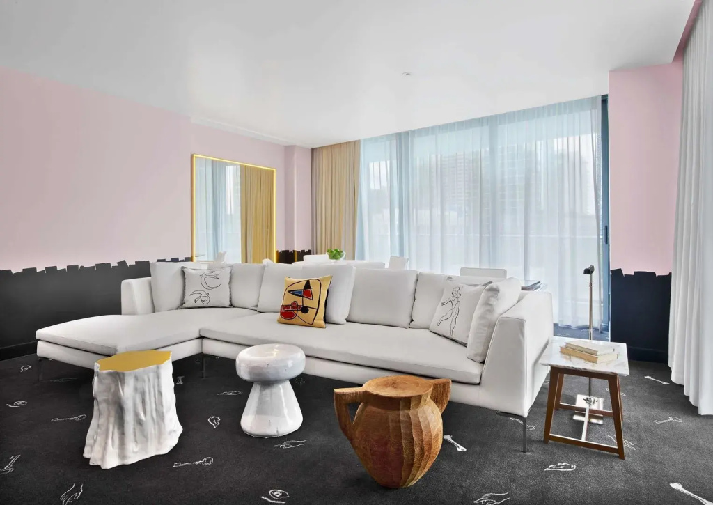 Dua Miami, Autograph Collection
