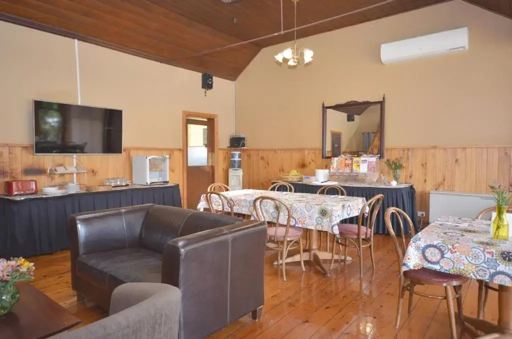 Central Springs Inn