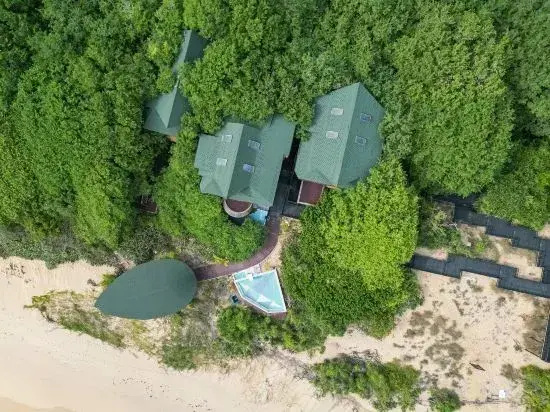 Tree House Nanshan Sanya