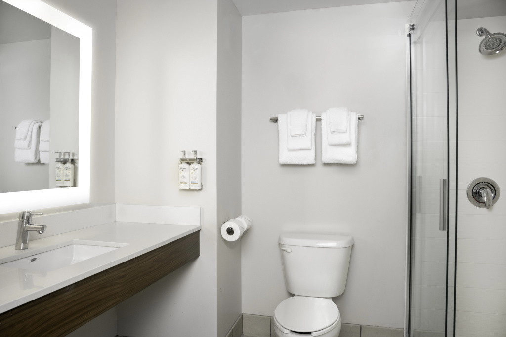 Holiday Inn Express & Suites Pittsburgh North Shore by IHG