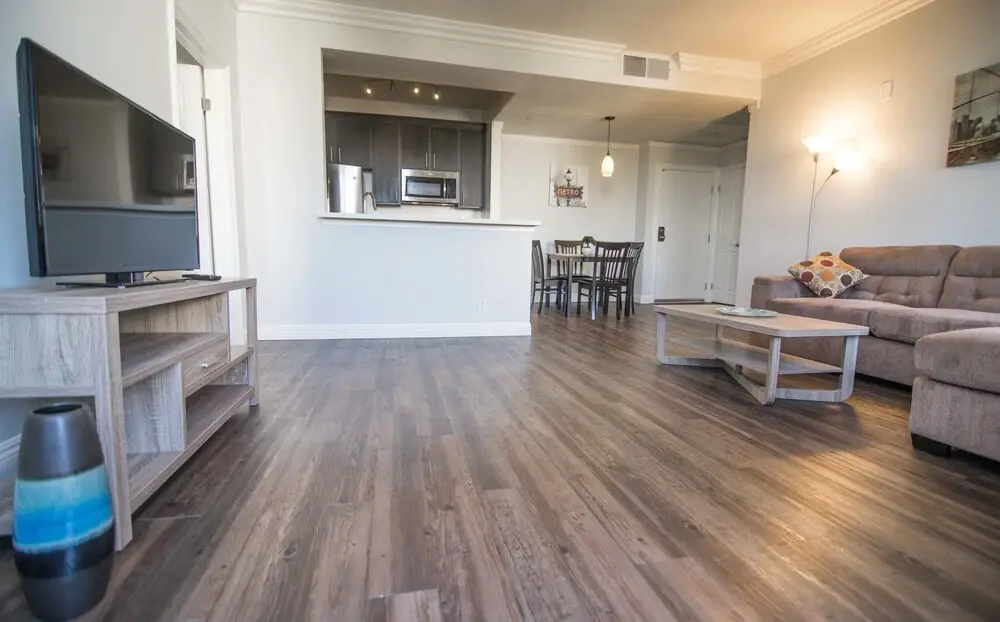 Prime Location Westwood Apartment 409w