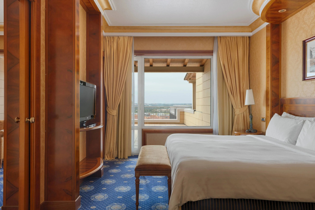 Отель Rome Marriott Park