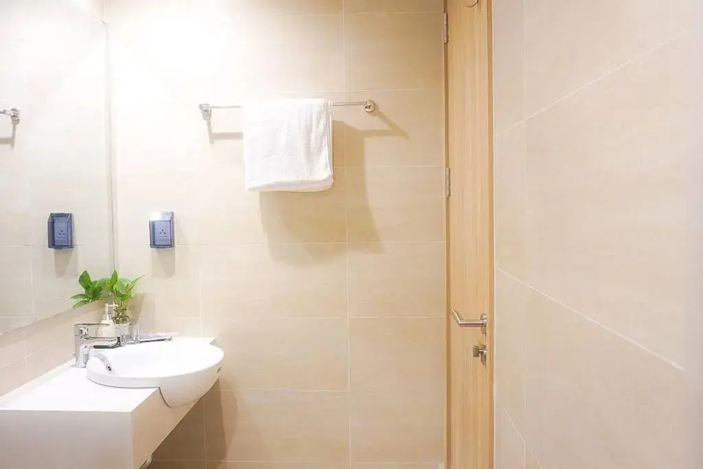 Ecobay Halong 2- Mountain view & near Marina beach