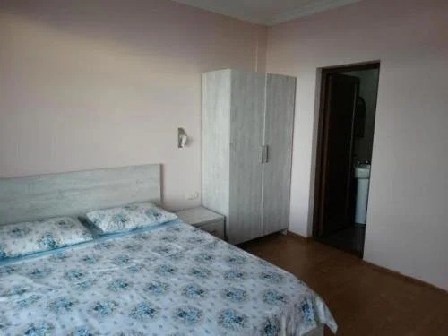 Zura's Guest House