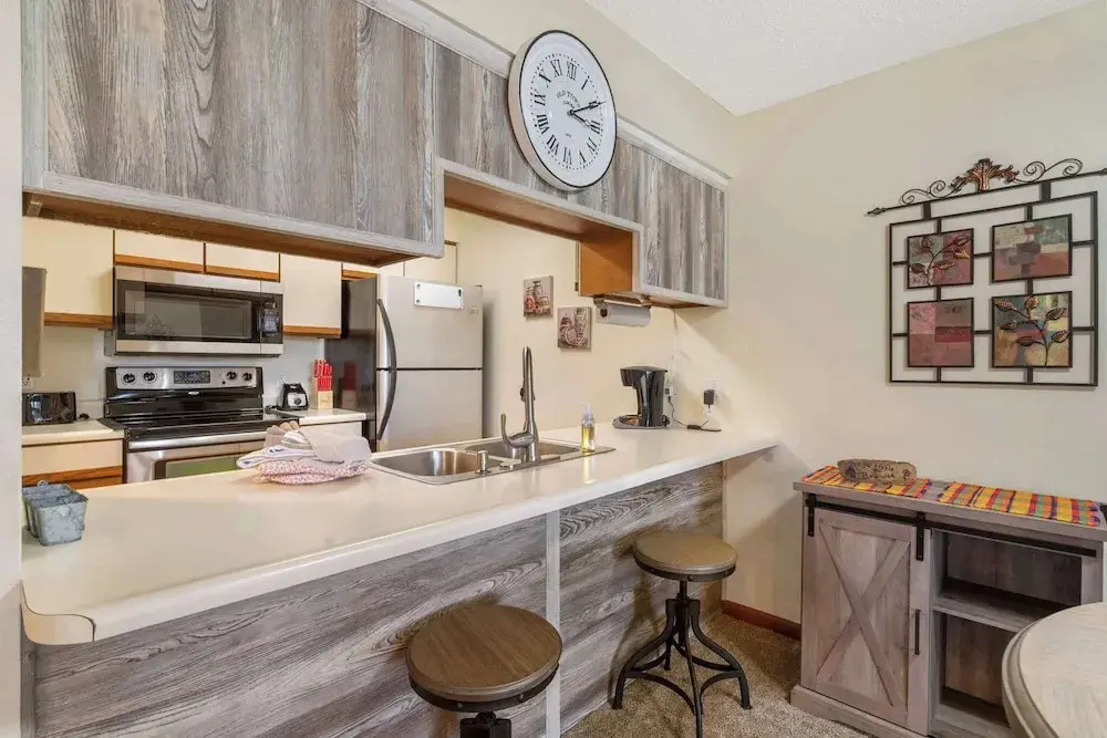 The Cozy Place - Pointe Royale Condo Perfect for Couples!