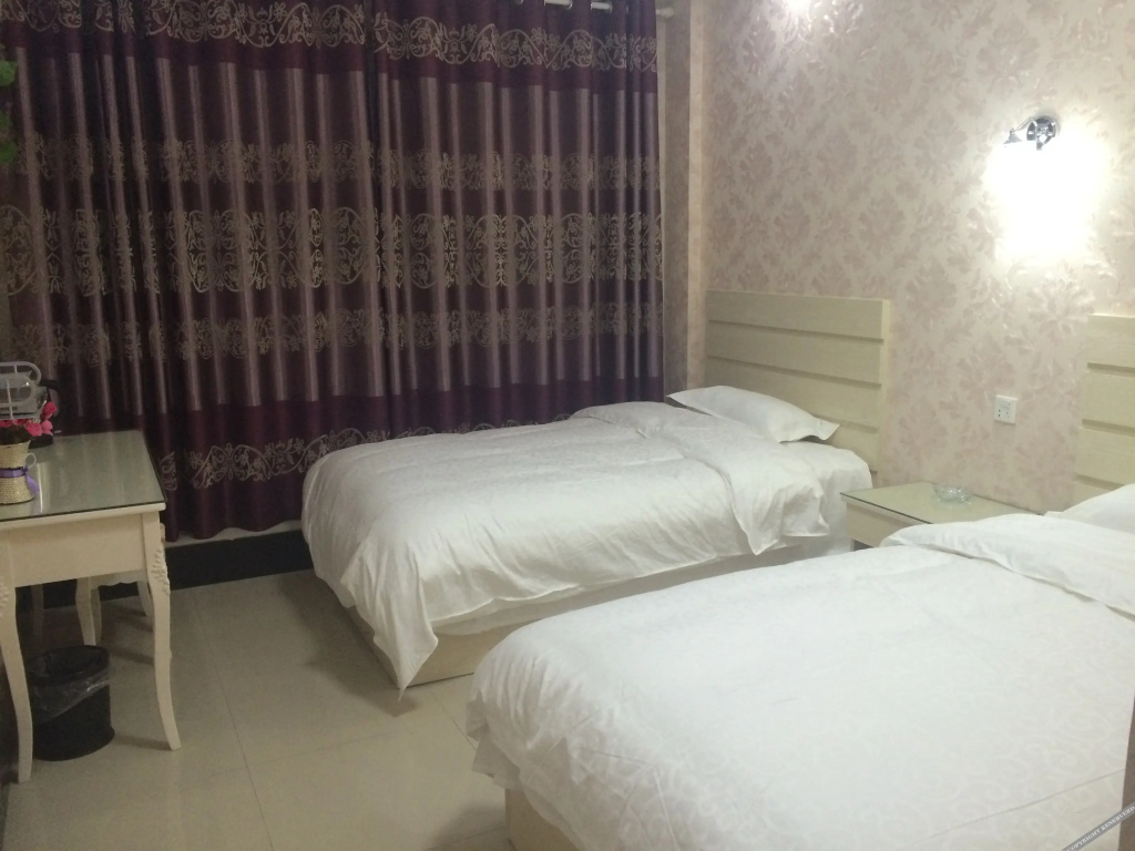Linquan Wenming Hostel