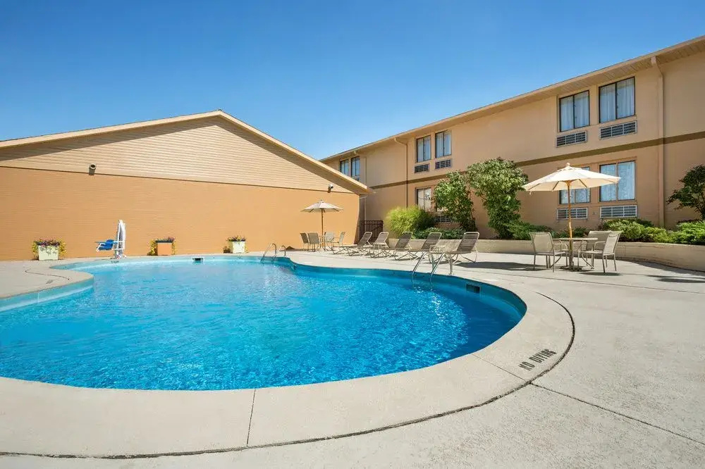 Clarion Pointe Jasper