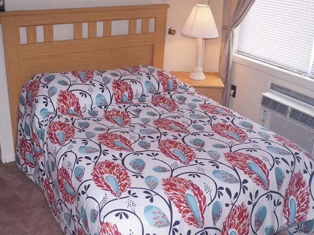 Severn I 208 3 Br condo by RedAwning
