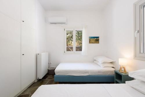 Cycladic beauty and tranquillity in Kostos, Paros