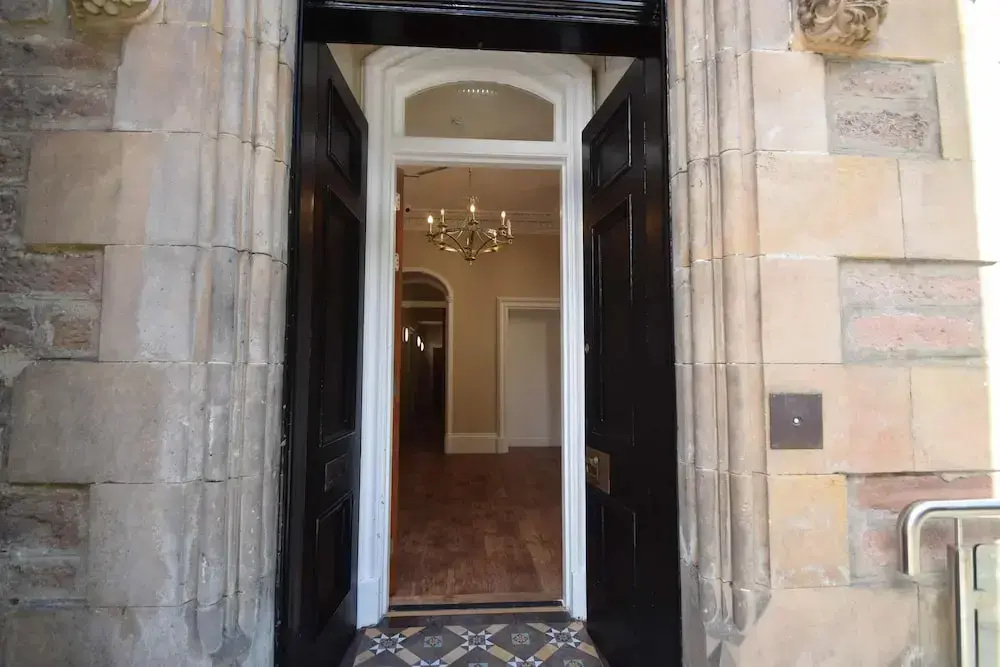 Rosedene Highland House - Emperor Apartment 6