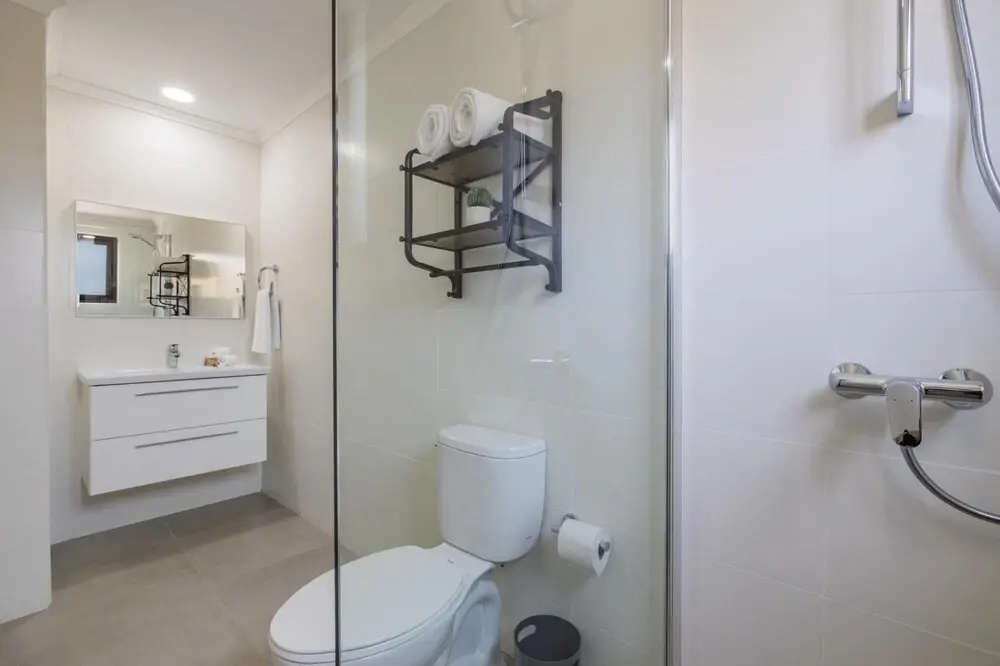 NEW Modern 2 Bedroom Townhome Gold Coast