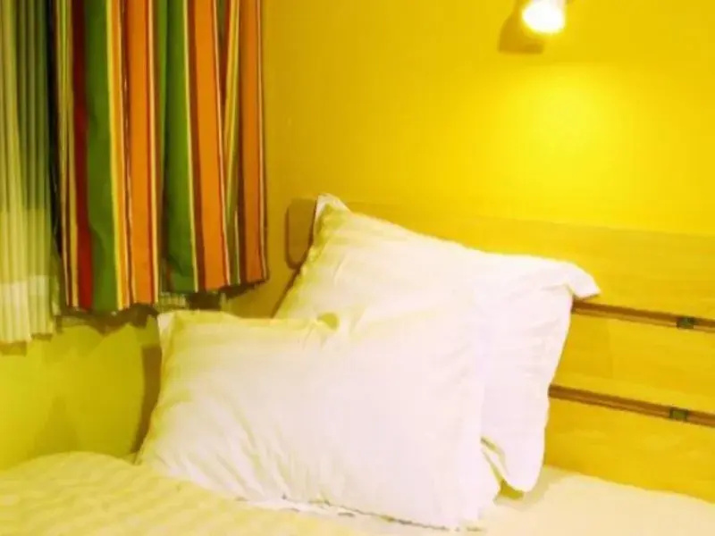 7 Days Inn Yueyang Train Station Branch