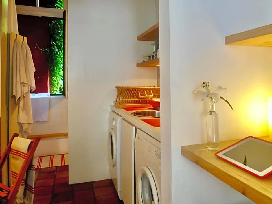 Heaven AT 11, your Deluxe Studio with personal bathroom, kitchenette & terrace