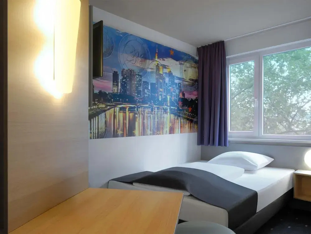 B&B HOTEL Frankfurt City-Ost