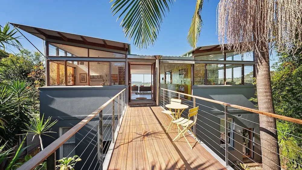 Stunning Architecture with Superb Balmoral Views!