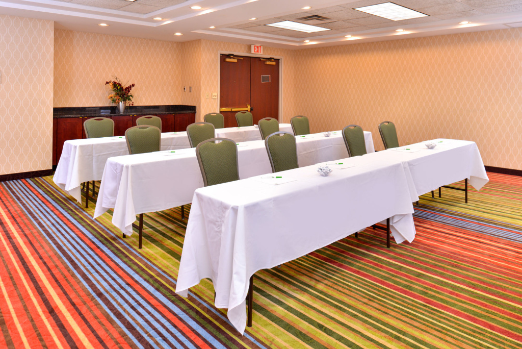Holiday Inn Hotel & Suites Overland Park-Convention Center by IHG