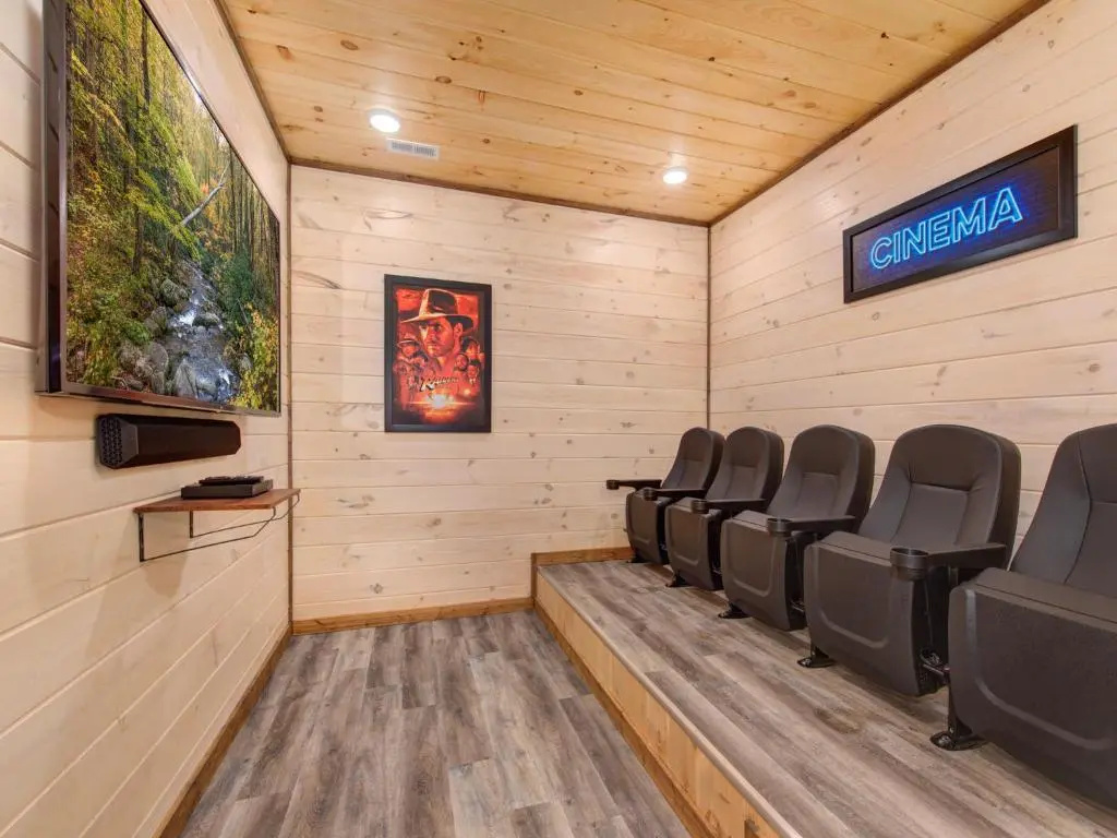 Three Little Bears, 3 BRs, Pool, Hot Tub, Game Room, Sleeps 10