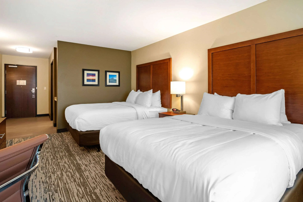 Comfort Inn & Suites Ames near ISU Campus