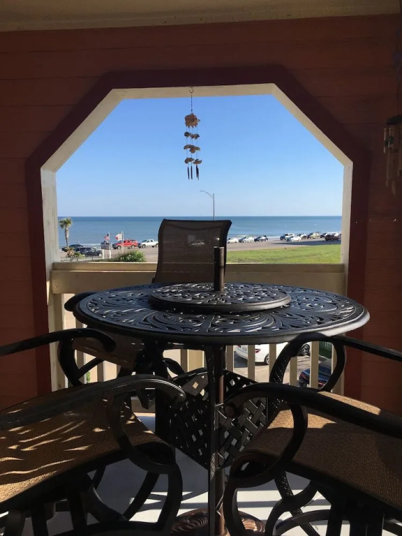 Dawn 1134-beachcomber 1 Bedroom 1 Bathroom Condo