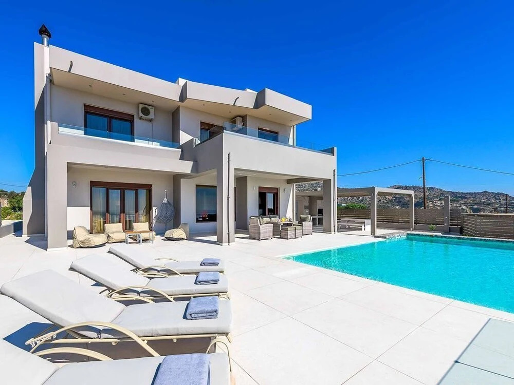 Villa Cerulean - This Villa has a Games Court, Wifi & A/C