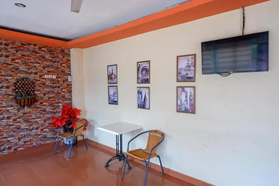 RedDoorz at Losari Area 2 Makassar