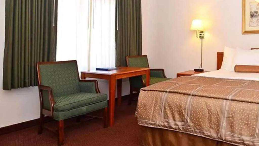 Best Western Sky Way Inn & Suites