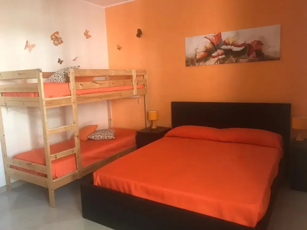 The Wisteria Apartment Near to Main Beach
