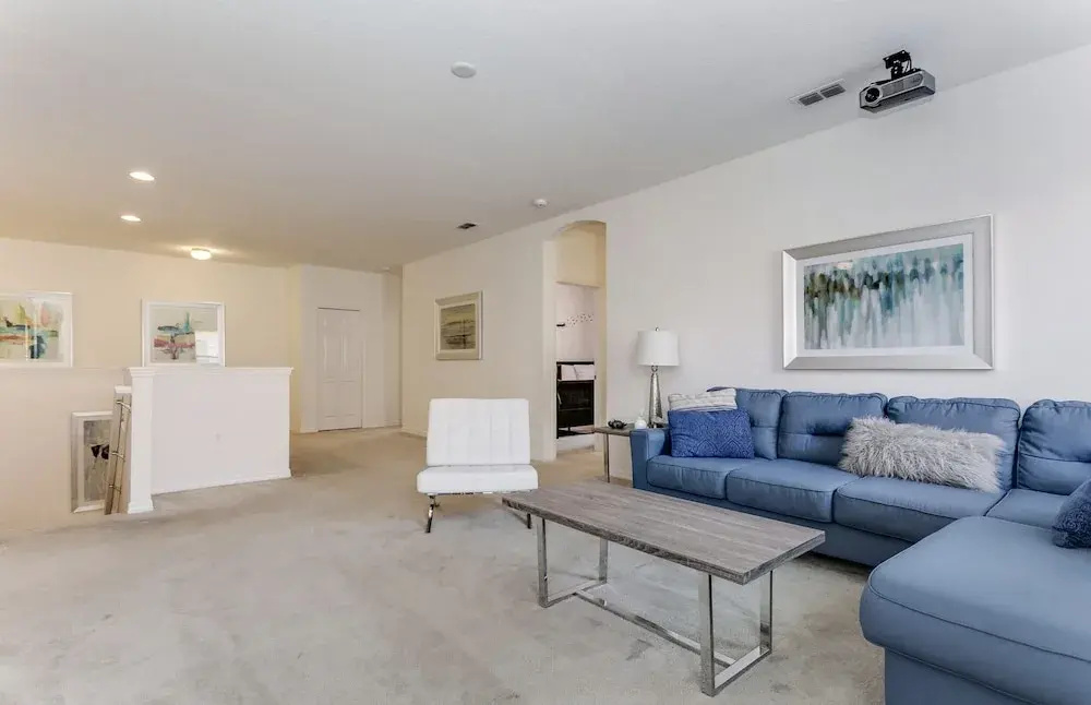 Beautiful 9 bedroom pool home located in the Solterra Resort! 9 Home by RedAwning